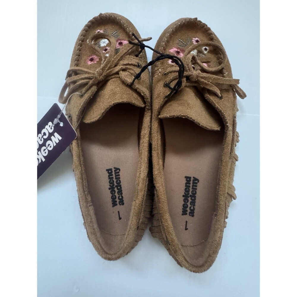 Weekend Academy Girls Moccasin Loafers Brown Suede Floral Fringe Size 1 New